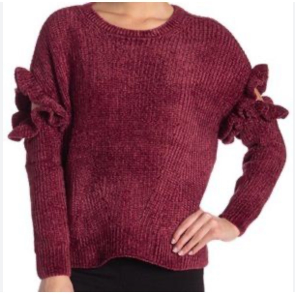 Romeo and Juliet couture Ruffled sleeve sweater, small